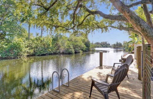 Park East House | Private Waterfront Paradise