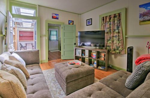 Captain Cook House | Private Wing of Historic Home Less Than 5 Mi to the Ocean!