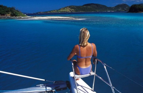 Flag Hill Boat Rental | Private Yacht with Captain and Chef for up to 6 Guests