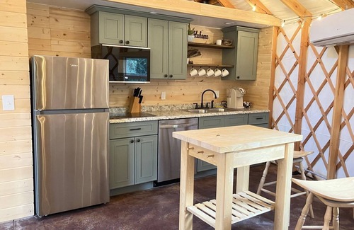 Buhl Cabin | Private yurt perfect for your Magic Valley stay.
