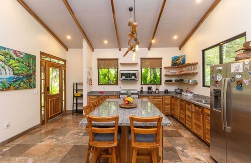Manuel Antonio Villa | PrivateGem/3 miles to Manuel Antonio Beach/NatPark