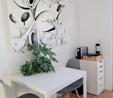 Efringen-Kirchen House | Privates Zimmer mit Bad