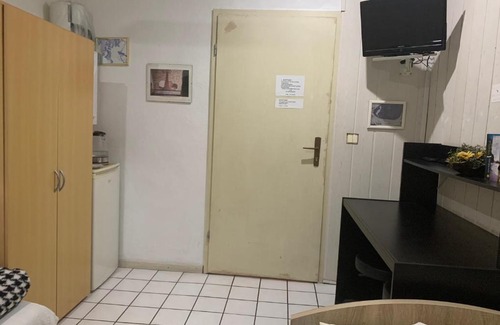 Kray House | PrivatZimmer in einem Haus Inkl Parkplatz nach Verfügbarkeit