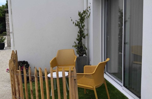 La Remigeasse Apartment | Privileged location, calm and bright, 800 meters from the beach