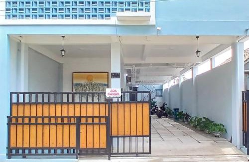 Ngemplak Hotel | Priyanka Guesthouse Syariah Maguwo Mitra RedDoorz