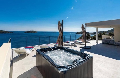 Prizba Villa | Prizba's Best Villa near Ratak Beach