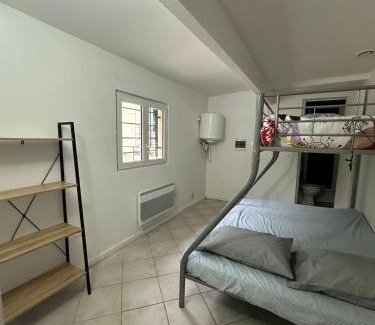 Le Blanc-Mesnil Apartment | PrJ4