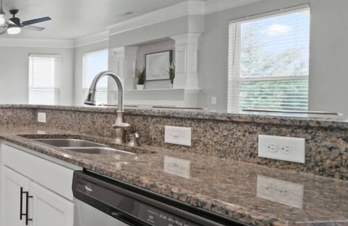 Charlotte House | PRL-2931 | Charlotte NC | 4BR Home! Fenced Yard