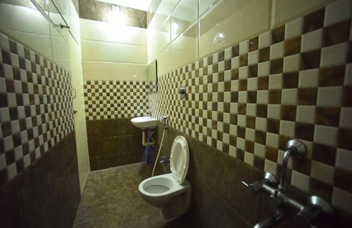 Erode Hotel | PRM Aruna Lodge
