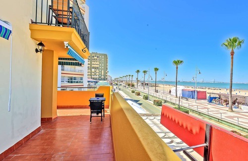Valdelagrana Apartment | Probably the best first-line apartment at Valderagrana beach