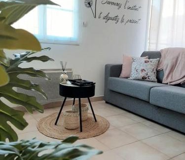 Tille Apartment | Proche aéroport à pied, Le Rêve Rose.