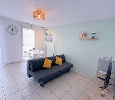 Bussy-Saint-Georges Apartment | Proche Disney Paris Appartement cosy et familial pour 4 Pers-Wifi-Parking Privé