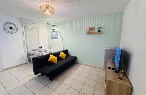 Bussy-Saint-Georges Apartment | Proche Disney Paris Appartement cosy et familial pour 4 Pers-Wifi-Parking Privé