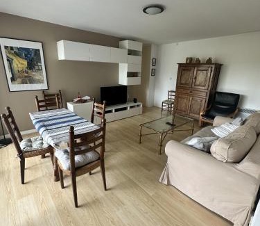 La Rochelle Apartment | Proche mer, terrasse et wifi, aux minimes