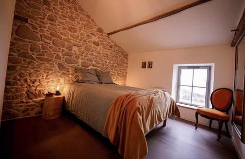 Mauleon House | Proche PuyDuFou - Gite Maison La Roulière