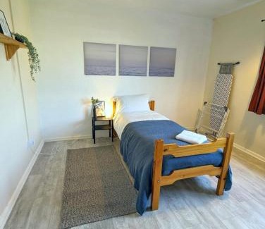 Colchester Apartment | Professional 3-bed flat