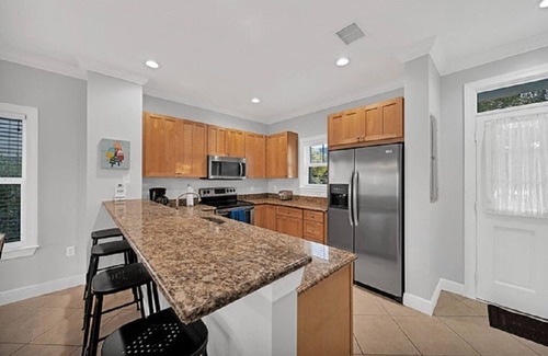 Coral Lagoon House | Professionally Decorated - Large Boat Slip - This Villa Is A Must Stay !