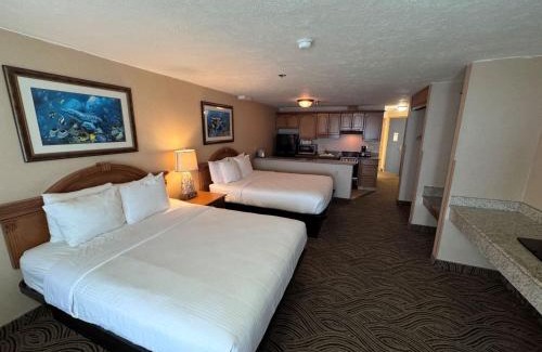 Seaside Gilbert District Hotel | Promenade Inn & Suites Oceanfront