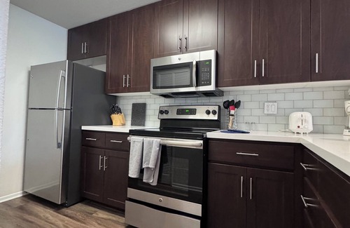 Mission Valley East Apartment | Promenade Rio Vista: 1BR Modern Escape – Mission Valley, San Diego