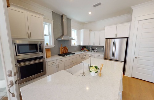 Santa Rosa Beach House | PROMINENCE 30a @The Big Chill 6 Seater Golf Cart, Bikes, 2 Pools SLEEP 10 MAX