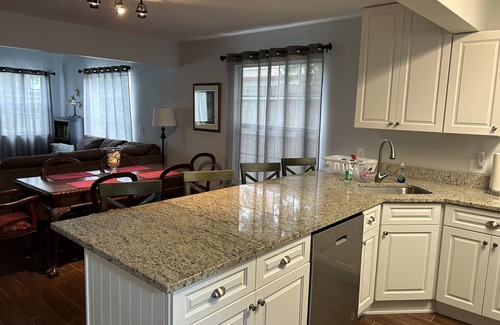 St. Augustine House | PROMO 10% MONTHLY DISCOUNT!n Location Anastasia Island home, Bring your bikes!