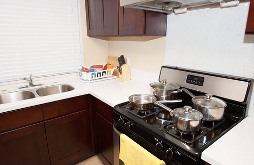 West Covina House | PROMO 15% WEEKLY AND 30% MONTHLY DISCOUNTnSuper Convenience Cozy 3BE/2.5BA