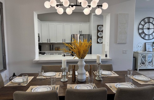 Camelback East House | PROMO 5% & 10% DISCOUNTSnRemodeled Gem! Modern Home Near Airport & Old Town