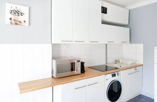 Saint-Jean-de-Luz City Center Apartment | PROMO 50% from 24 to 31. 08. 2019 Renovated apartment, quiet downtown