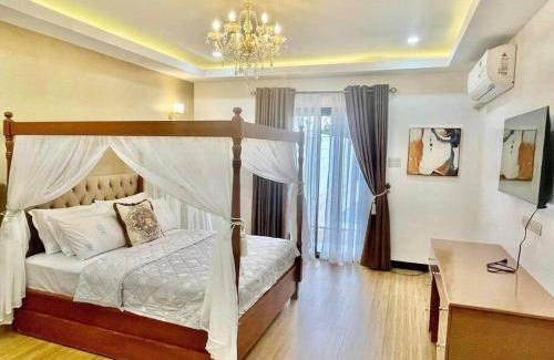 Silang House | PROMO BestFind Tagaytay!CasadeAlonzo!up to 15 pax