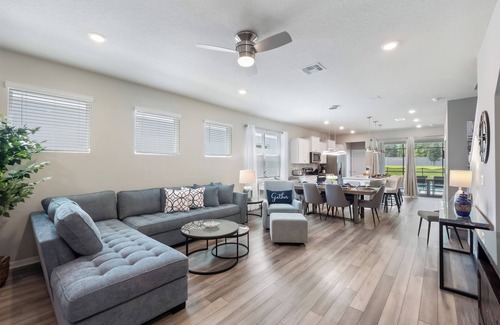 Davenport House | PROMO Modern 5 BR Villa, Pool/Spa, Resort - by Blue Sky Villas