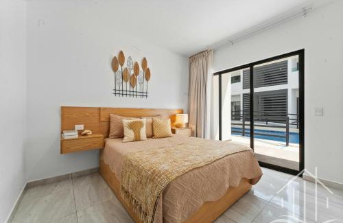 Villa Marina Apartment | Promo!-Queen Beds-Near Beach-1st Floor-Poolside-Sleep 6