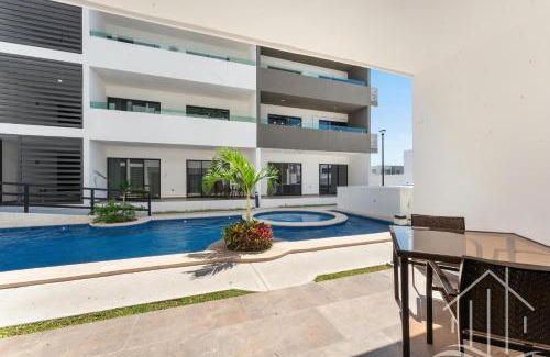 Villa Marina Apartment | Promo!-Queen Beds-Near Beach-1st Floor-Poolside-Sleep 6