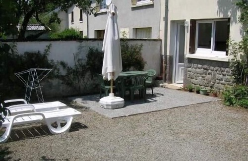 La Bourboule Apartment | PROMO - Quiet 10 minutes from shops, spa, swimming, tennis & downtown