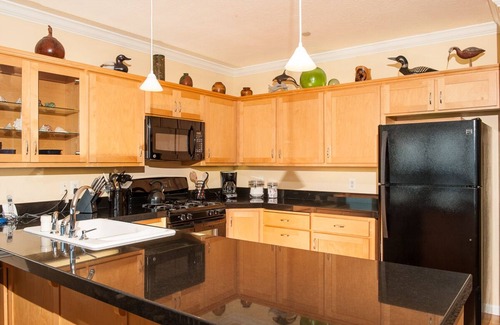 Depoe Bay Condo | Promo! Three Bedroom Oceanfront Condo, WiFi, HDTV, Hot Tub & Indoor Pool