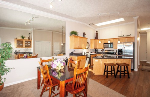 Depoe Bay Condo | Promo! Top Floor, Corner Oceanfront Condo - Indoor Pool/Hot Tub/Wifi and HDTV!