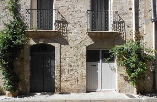 Pezenas Apartment | PROMOTION IN APRIL for this beautiful apartment downtown Pezenas near the beaches