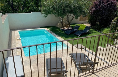 Roquemaure House | PROMOTION in progress ! private villa with swimming pool in quiet Provence