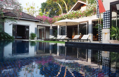 Jimbaran Bay Villa | Pronoia Dijaya 4 bdrm luxury beach villa | bali