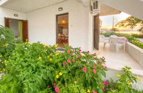 Polichrono Apartment | PROPERSTAY 105 - Seastep Flat Polychrono
