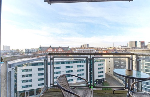 Newcastle-upon-Tyne Apartment | Properties Unique | Thornton