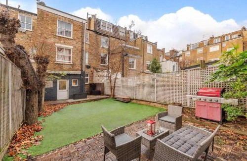 Hammersmith Broadway Apartment | property discarded