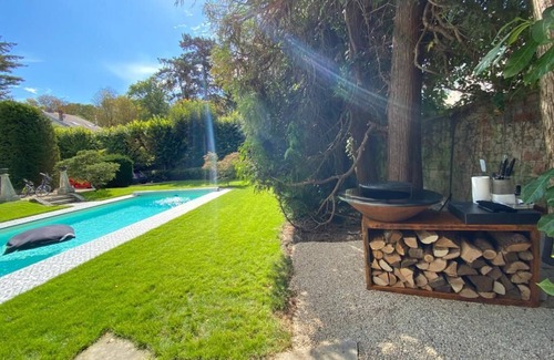 Centre House | Propriété Avec Piscine à 12 min de Paris
