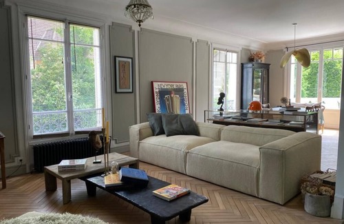 Centre House | Propriété Avec Piscine à 12 min de Paris