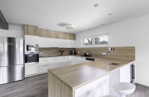 Prosecne Villa | Prosence KPA250
