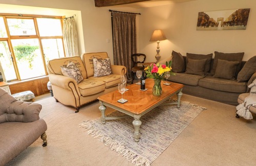 Thoralby Cottage | PROSPECT HOUSE, pet friendly, character holiday cottage in Leyburn