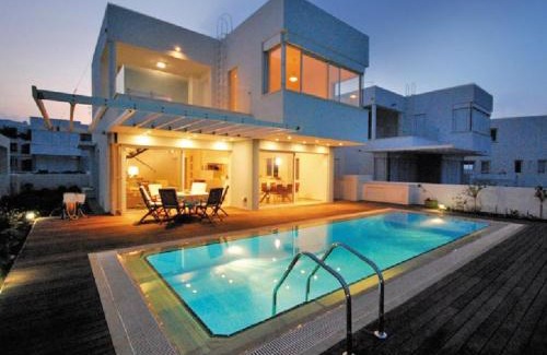 Protaras Villa | Protaras Beachfront Villa Alia