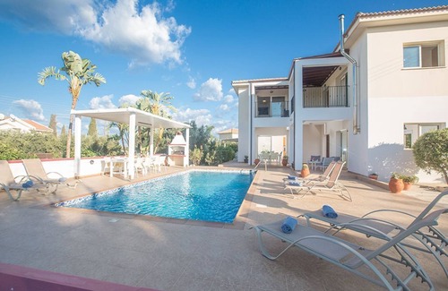 Protaras Villa | Protaras Holiday Villa AP271 - a villa that sleeps 7 guests in 3 bedrooms