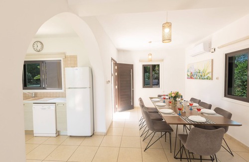 Protaras Villa | Protaras Holiday Villa MY5 - a villa that sleeps 10 guests in 5 bedrooms