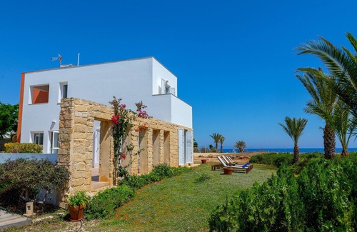 Protaras Villa | Protaras Seafront Villa Violetta