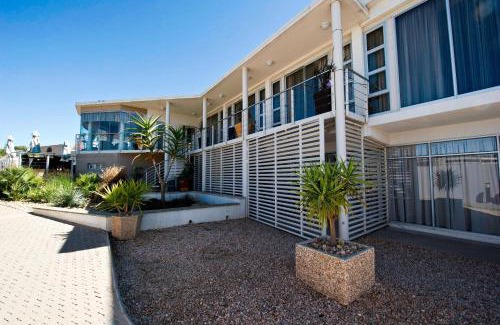 Windhoek West Hotel | Protea Hotel by Marriott Windhoek Furstenhof